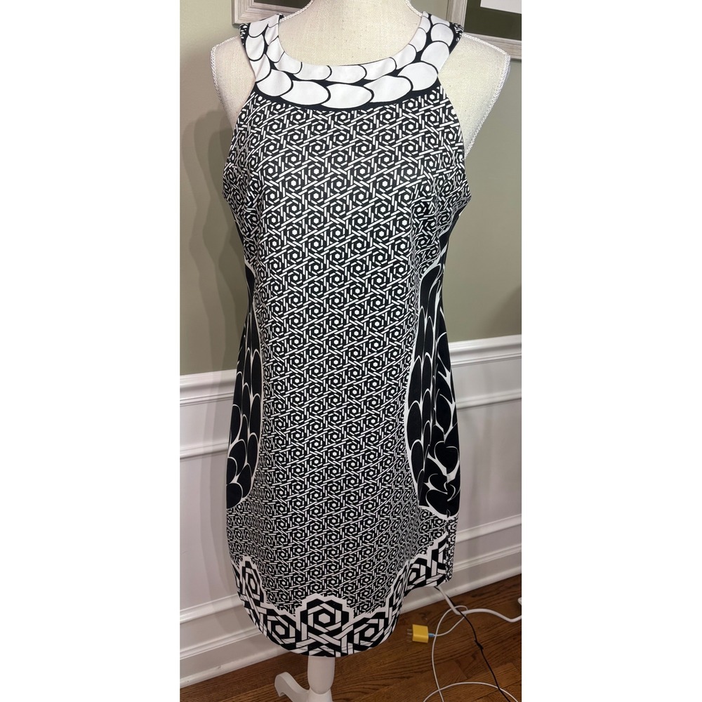 Aryeh Womens Black White Geometric Print Sleeveless Shift Dress Medium